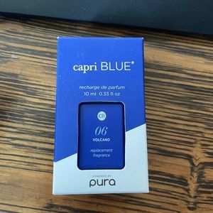 Pura replacement fragrance from Capri Blue in scent 06 Volcano. NWT